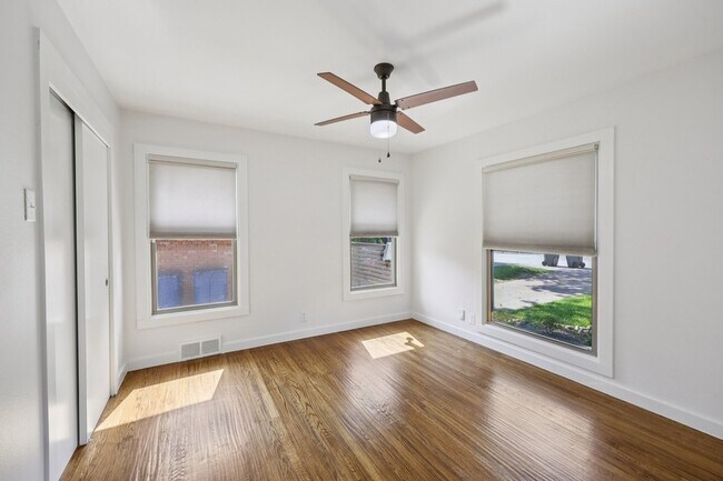 Building Photo - 9918 Coldwater Cir