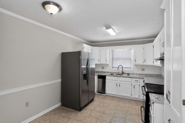 Building Photo - Charming 2BR Condo in Calhoun
