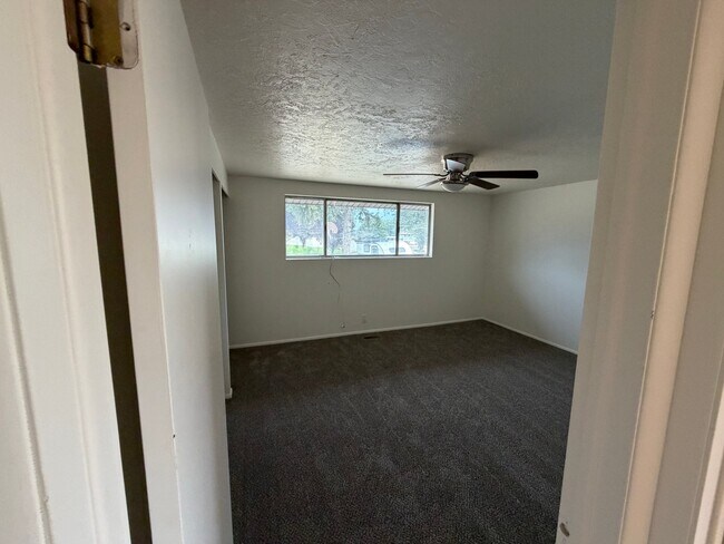Building Photo - 3573 S 6545 W