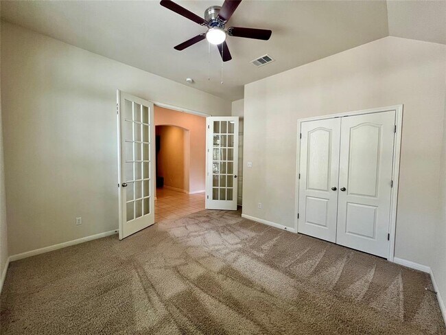 Building Photo - 2644 Hilltop Divide Ln