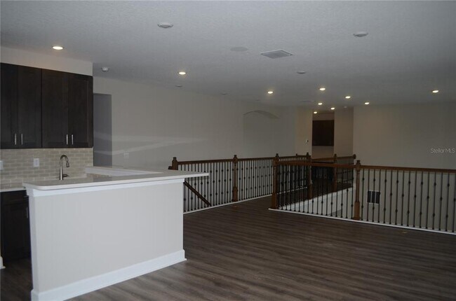 Building Photo - 34109 Tributary Ct