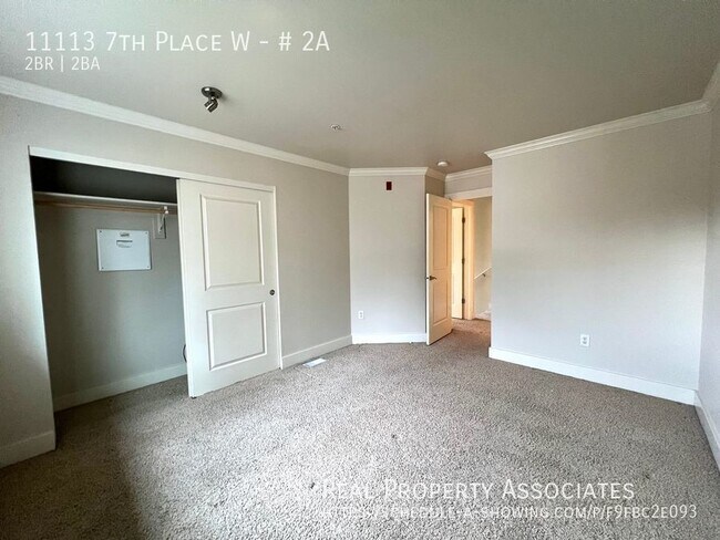 Building Photo - Everett Townhome Condo - 2 Bedroom/2 Bath