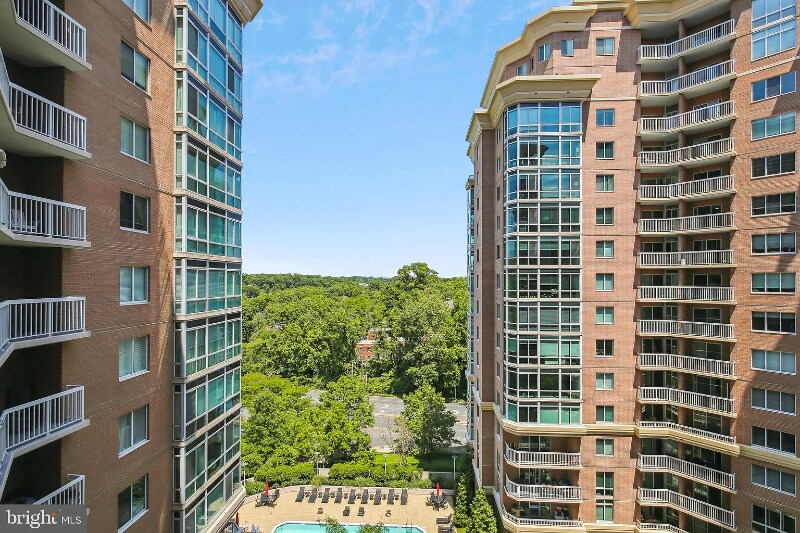 Building Photo - 3101 N Hampton Dr