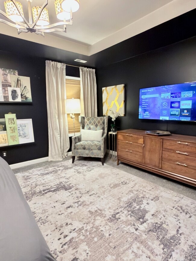 Building Photo - 1044 Hummingbird Ln