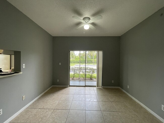 Building Photo - 840 Cypress Park Way