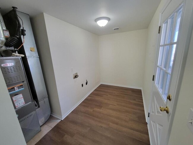 Building Photo - 4922 S Harrison St