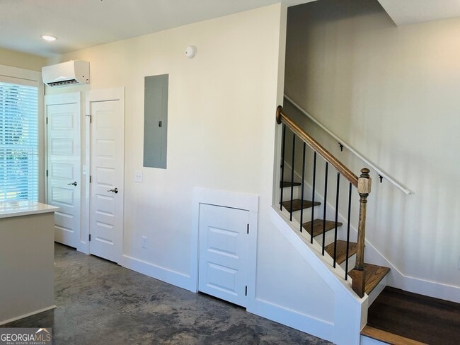 Building Photo - 100 Gardenia Ln