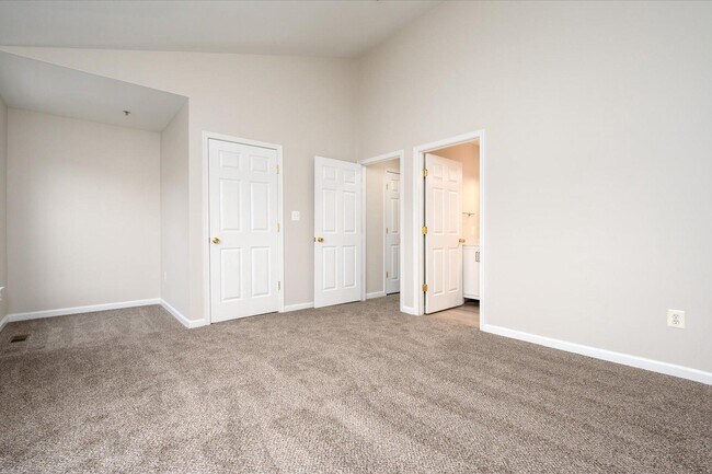 Building Photo - 77 Harbour Heights Dr