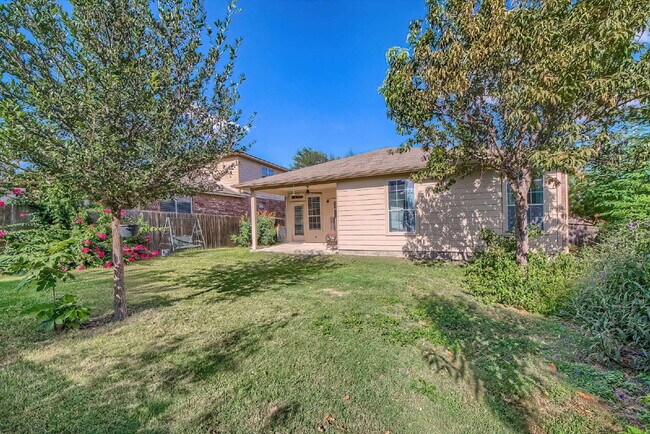 Building Photo - OFFERING 50% OFF THE 1ST MONTH'S RENT