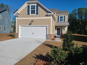 Building Photo - Four Bedroom Home on the North End of Hilton Head Island!