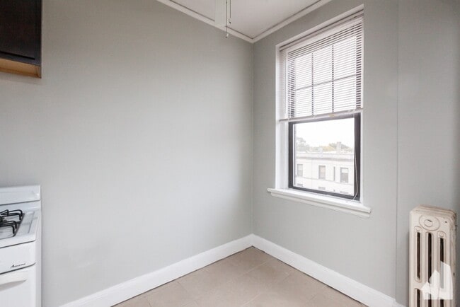 Building Photo - 3831 N Fremont St