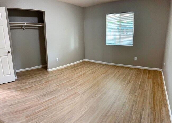 Building Photo - 16116 Mistletoe Ln