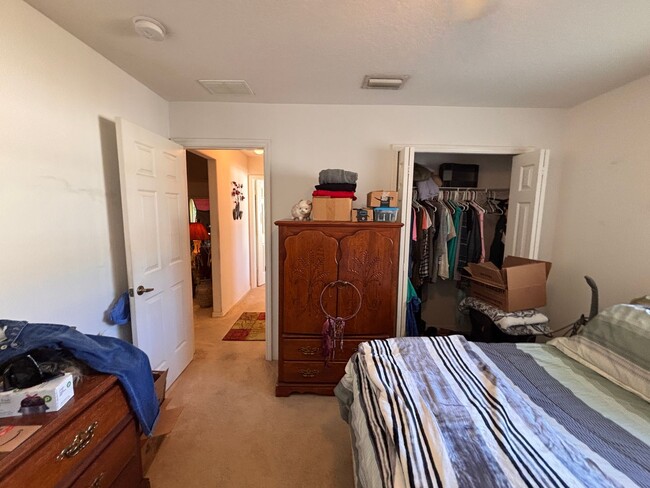 Building Photo - 3 BR 2 BA 2 Car Garage Duplex -  Annual Rental -  Sebastian FL