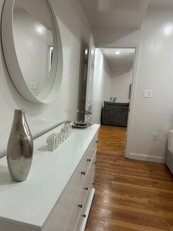 Building Photo - 68-43 Jay Ave