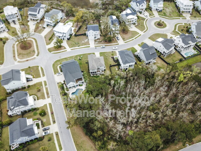 Building Photo - 1485 Menhaden Ln