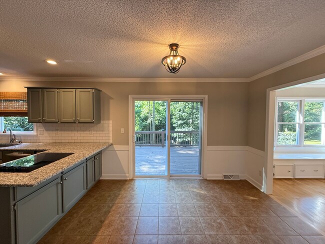 Building Photo - 6714 Amberley Ln
