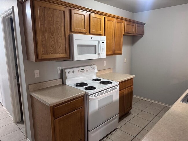 Building Photo - 2525 W Oklahoma Ave