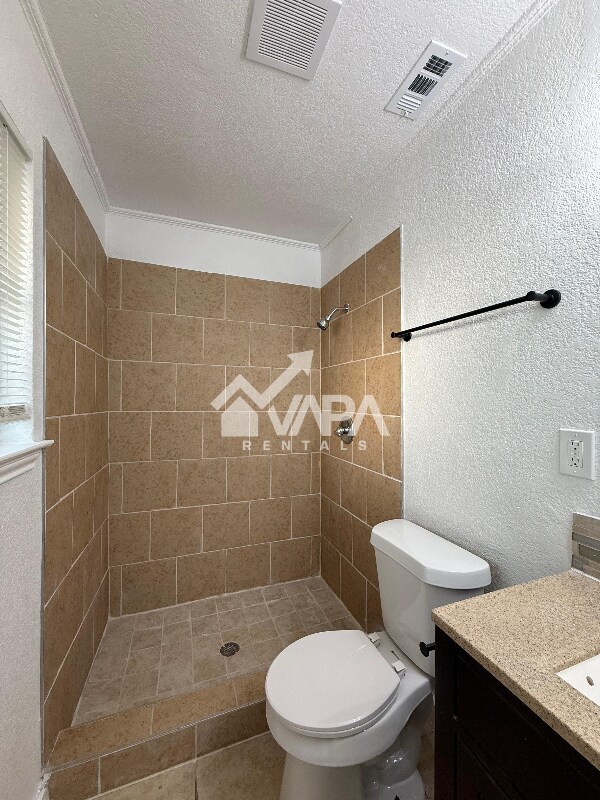 Building Photo - 1906 Wilsons Creek St