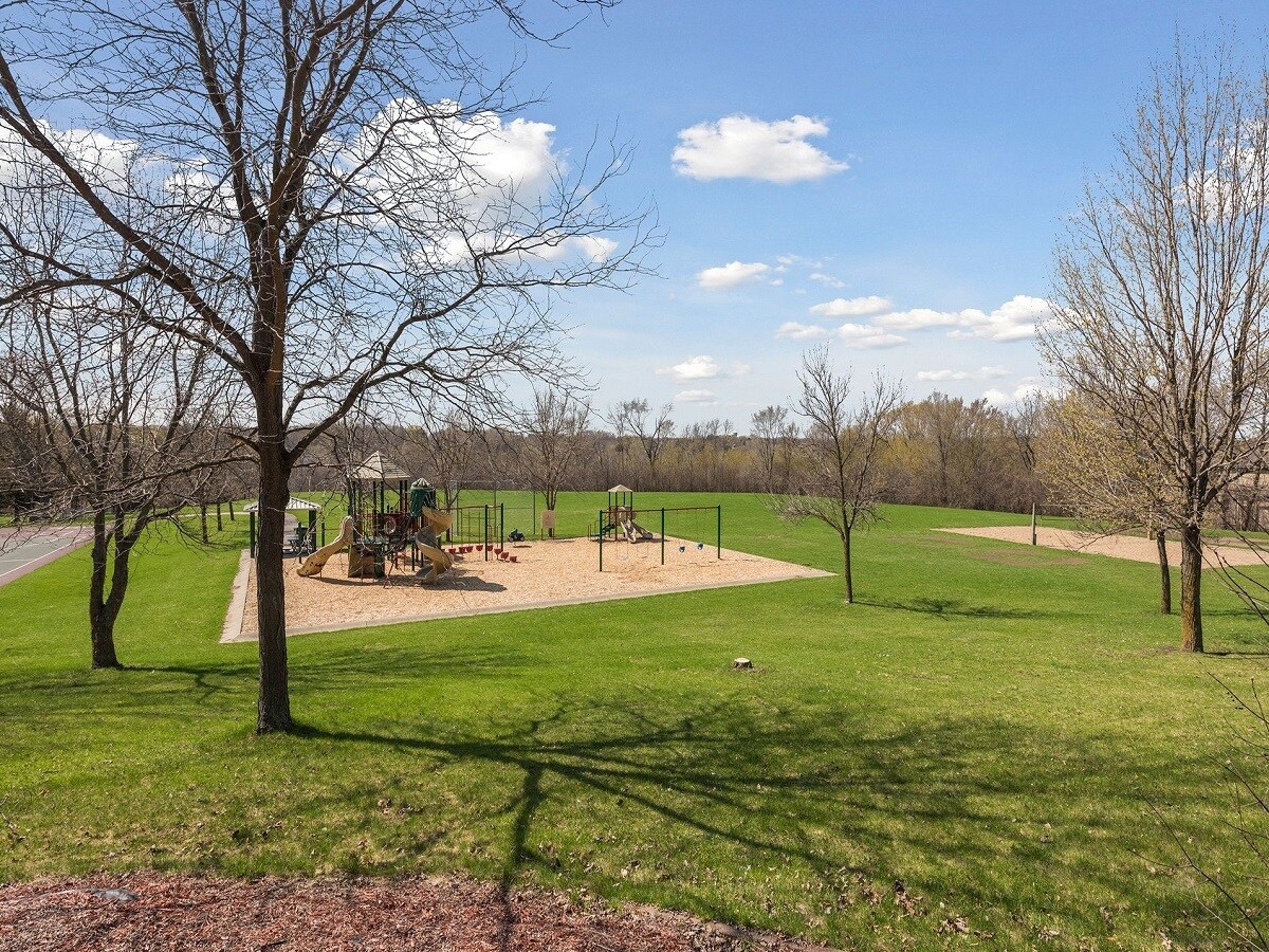 Building Photo - 17505 Rustic Hills Dr