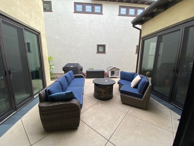 Building Photo - 6705 Aliso Valley Way