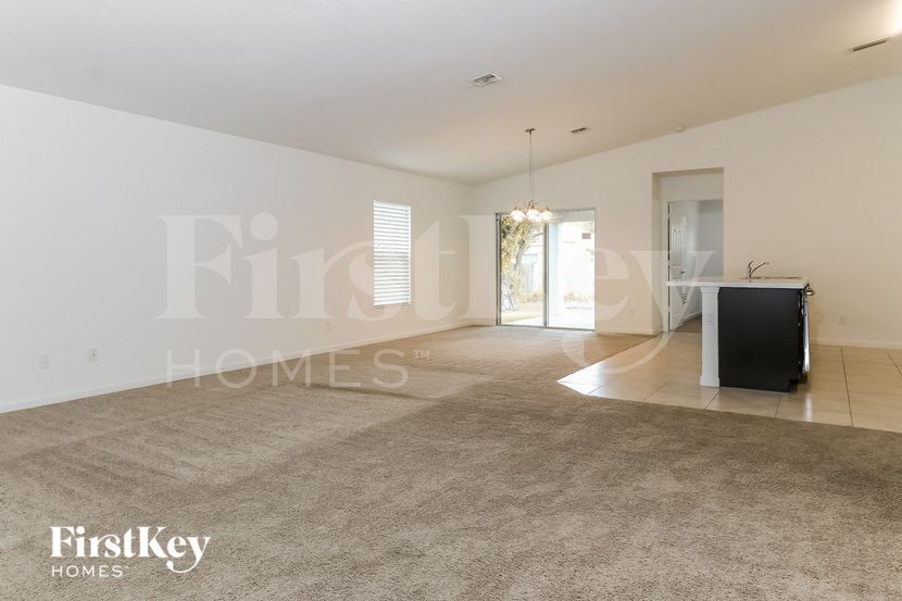 Building Photo - 1549 SW Fresno Rd