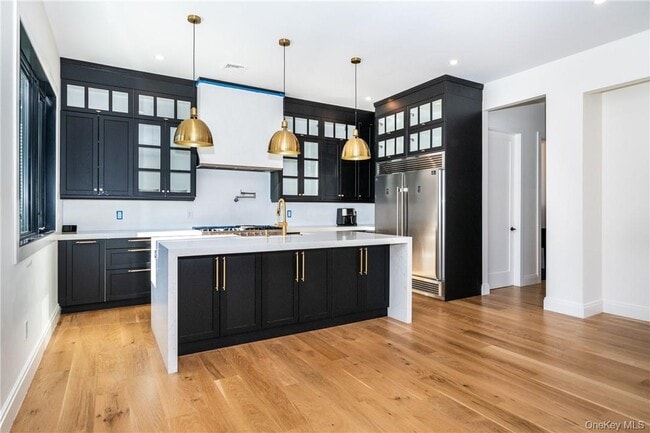 Building Photo - 23 Poplar St