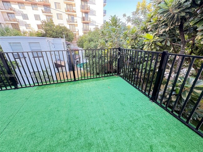 Building Photo - 1901 SW 9th St