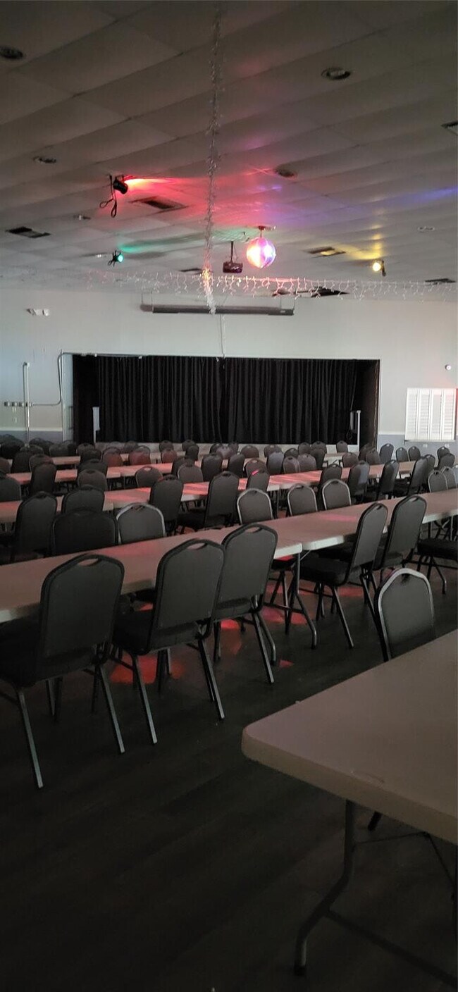 Building Photo - 9070 Lime Bay Blvd