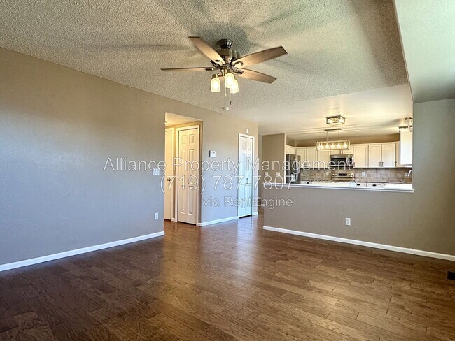 Building Photo - 965 Piros Dr
