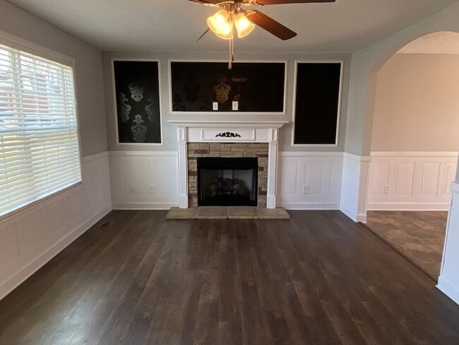 Building Photo - 548 Magnolia Dr