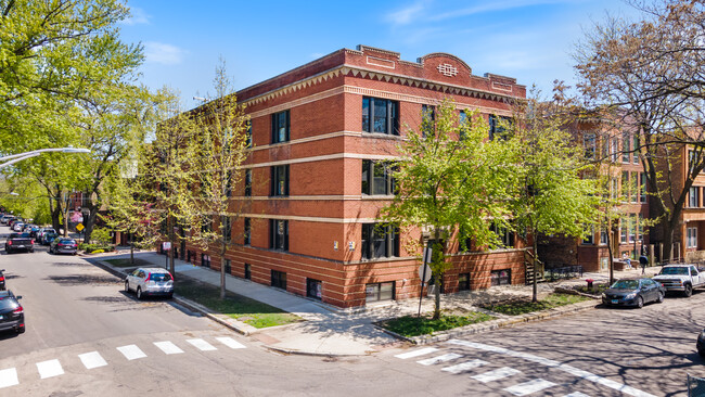 Building Photo - 2053 W Iowa St