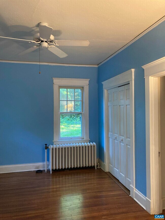 Building Photo - 6 Gildersleeve Wood