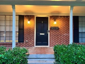 Building Photo - 12332 Brookmeadow Ln