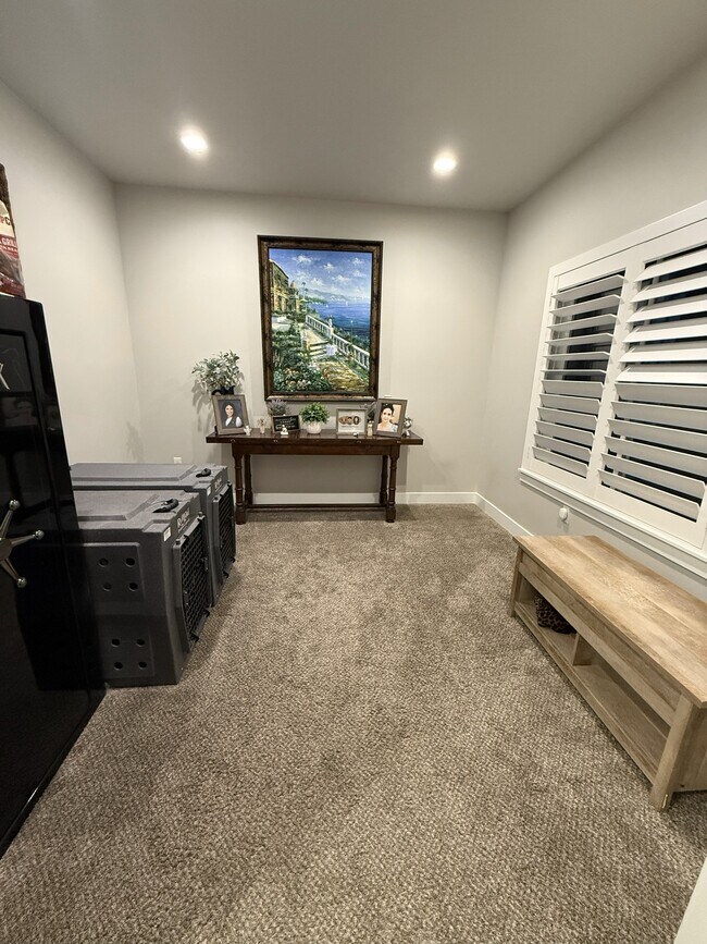 Building Photo - 46 S 2920 W