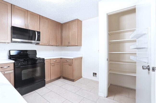 Building Photo - 7502 Addicks Clodine Rd