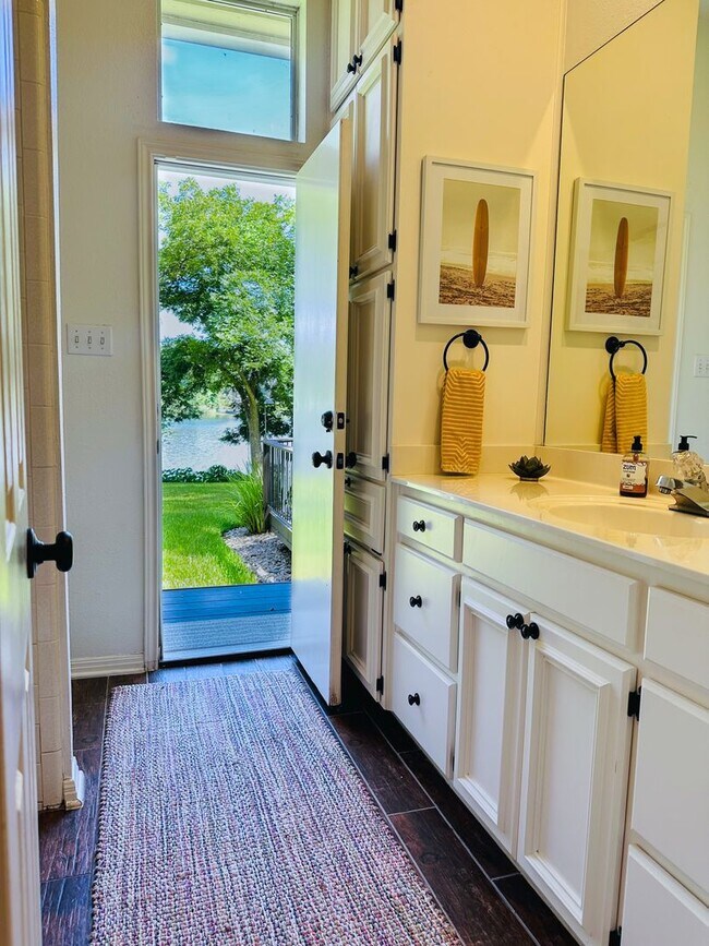 Building Photo - *** Lake Austin House * Waterfront * Lush 2 Acre Yard w/ Boat Dock * Pet Friendly * Fully Furnish...