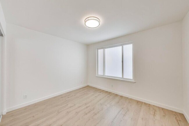 Building Photo - 2137 Lombard St