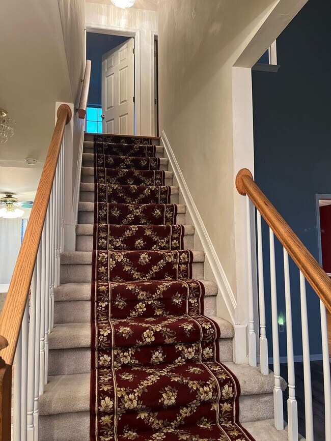Building Photo - Lovely Bethlehem Township single family ho...