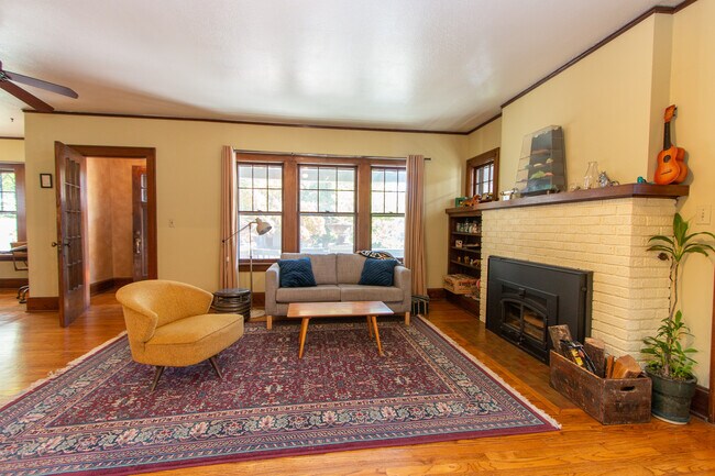 Building Photo - 1645 Kentucky St