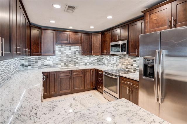 Building Photo - 6312 Westcoat Dr