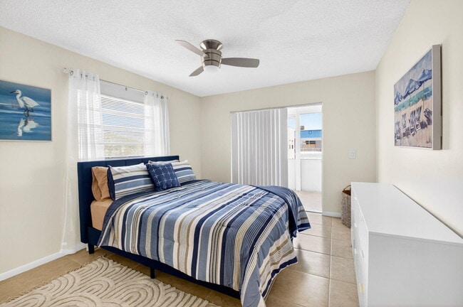 Building Photo - 173 Flanders C