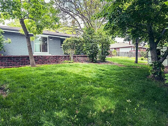 Building Photo - Remodeled 3 bedroom, 3 bath home with additional non-conforming bedroom in basement