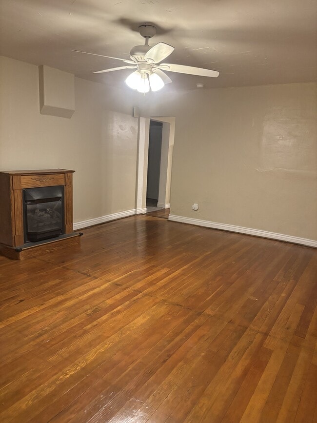Building Photo - 80 N 100 W