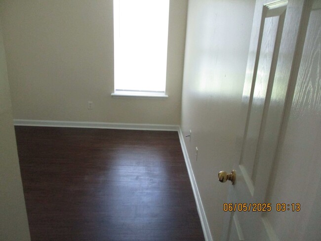 Building Photo - 139 Twelve Oaks Ct
