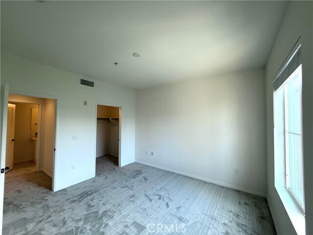 Building Photo - 6020 S Seabluff Dr