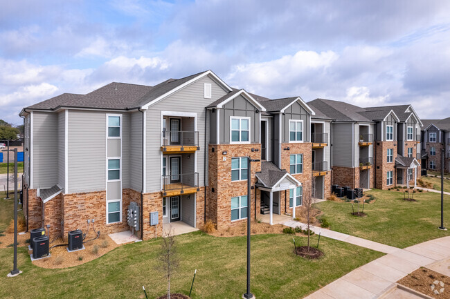 Building Photo - Juniper Pointe Apartments