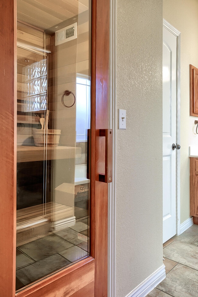 Building Photo - 12720 Tierra Aurora Dr