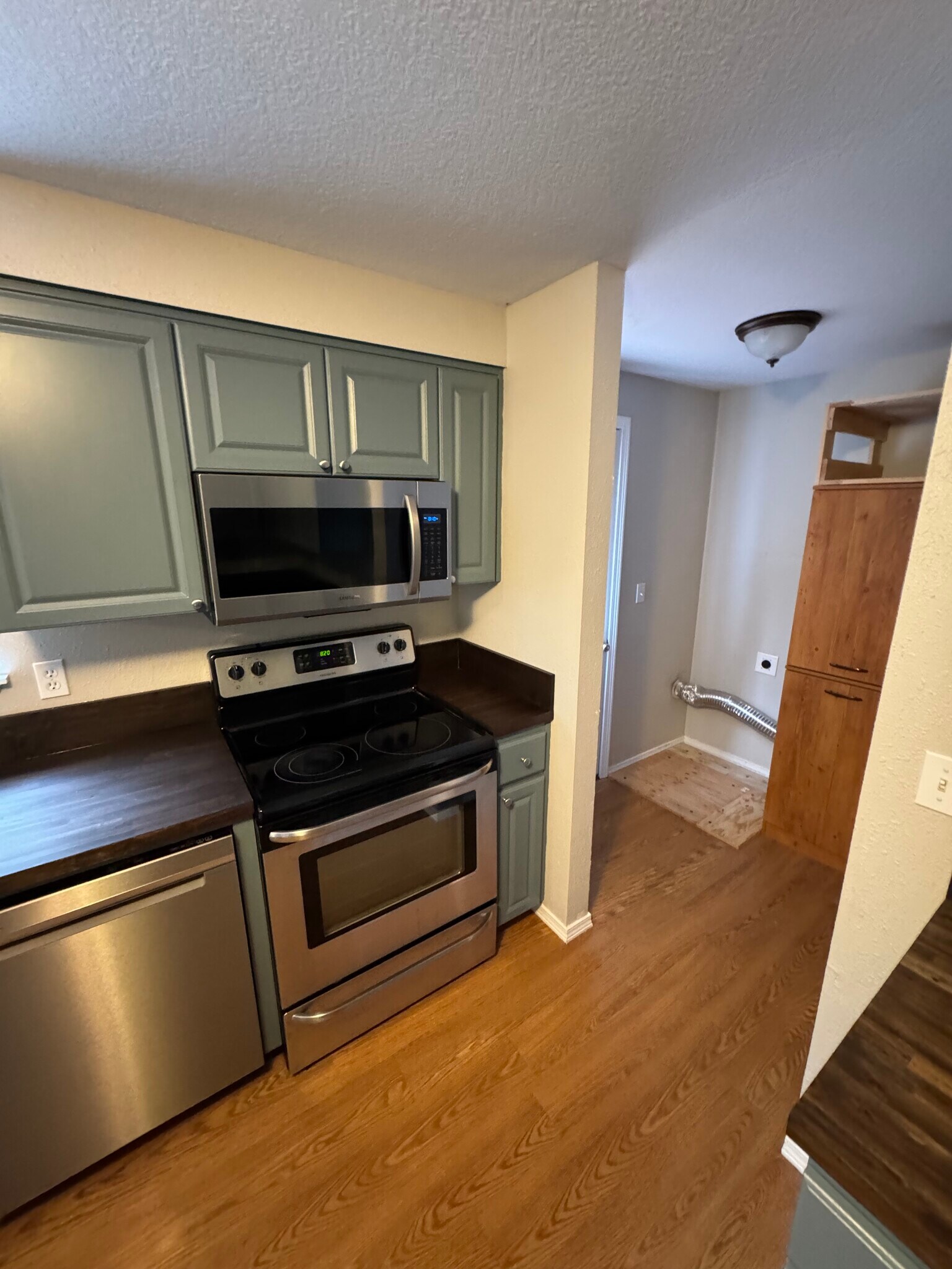 Kitchen - 35141 Boman Ln
