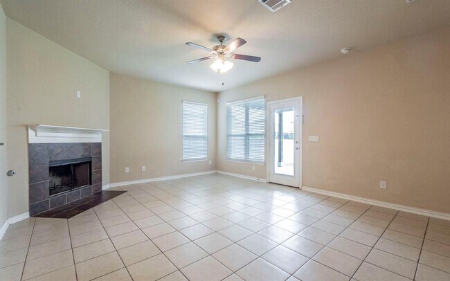 Building Photo - 8021 Arezzo Dr