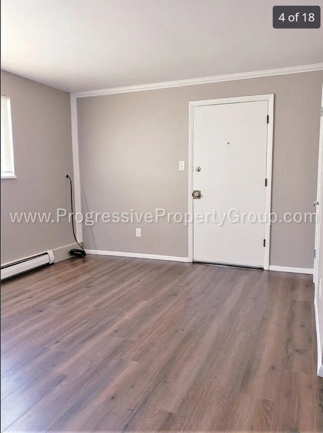 Building Photo - Cozy 2-Bedroom Home in a Peaceful Colorado...